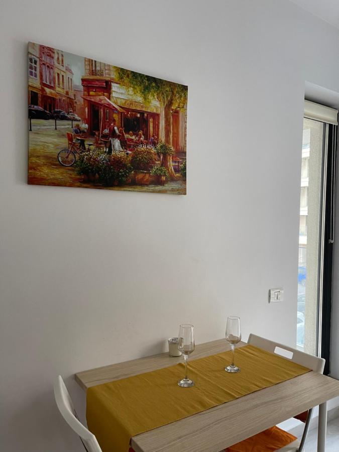Pearl Luxury Apartment Near Presidential Palace Bukares Bagian luar foto