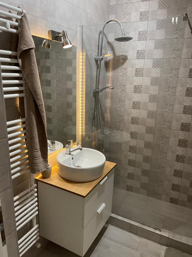 Pearl Luxury Apartment Near Presidential Palace Bukares Bagian luar foto